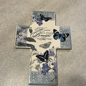 Butterfly cross
